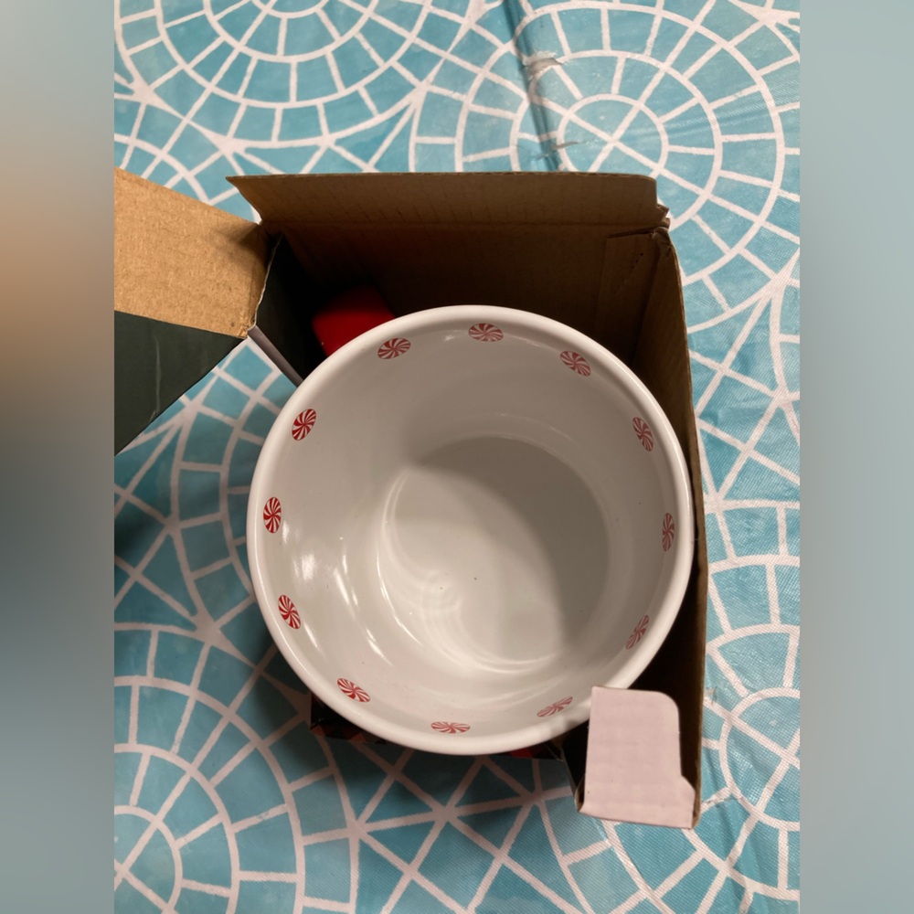 💛TODAY***$12***NWT North Pole South “Joy” ceramic Christmas mug. - Picture 6 of 10